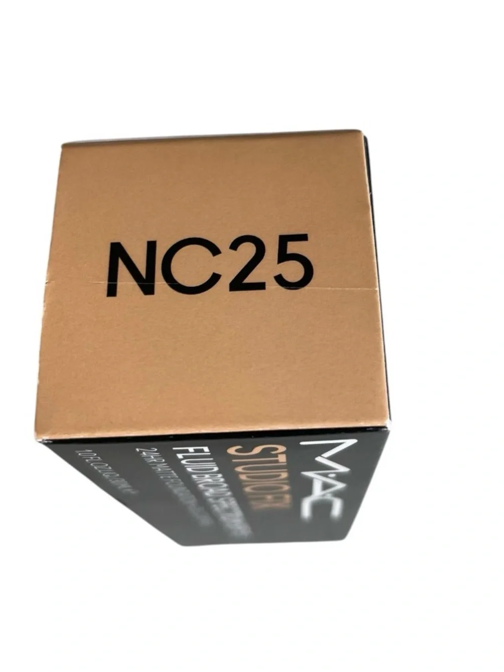 MAC Studio Fix Fluid SPF 15 24HR Matte Foundation NC25 1 fl Oz New In Box